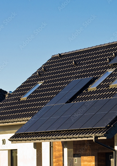 Solární panely na rodinném domě